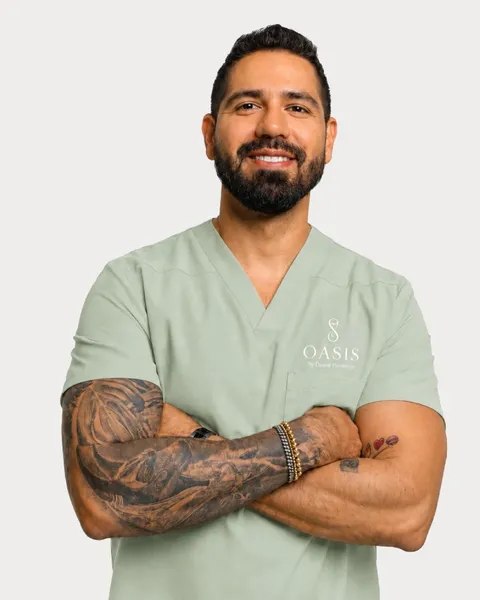 Dr. Alejandro Hoyos